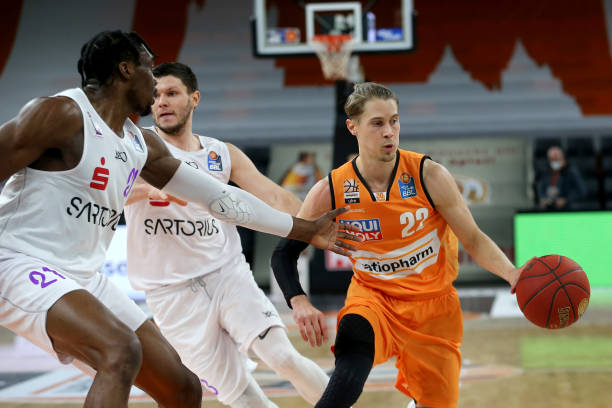 受到了一定 受到了一定