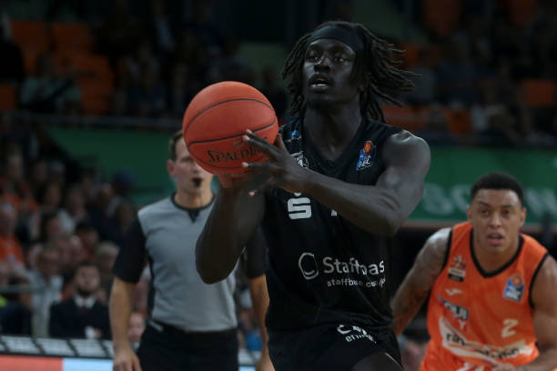 奥萨苏纳与 奥萨苏纳与